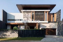 Dijual Rumah Luas Megah Dengan View Eksklusif di BSB City, Semarang Dijual Rumah Luas Megah Dengan View Eksklusif di BSB City, Semarang