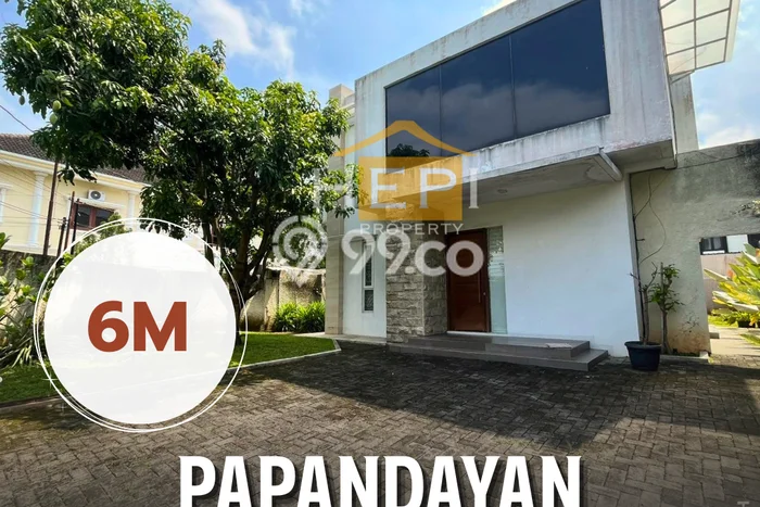 Rumah Mewah LB 200m2 Siap Pakai Desain Elegan di papandayan, Semarang Rumah Mewah LB 200m2 Siap Pakai Desain Elegan di papandayan, Semarang