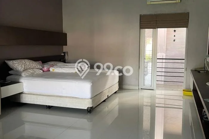 Hunian Elit LB 800m2 Siap Pakai Desain Elegan di papandayan, Semarang Hunian Elit LB 800m2 Siap Pakai Desain Elegan di papandayan, Semarang
