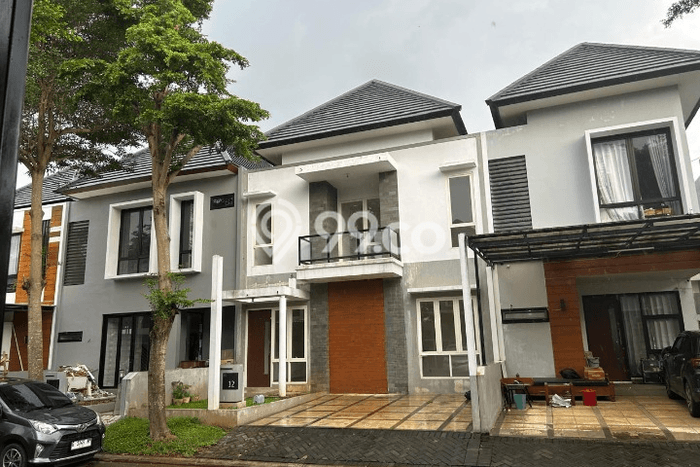 Rumah Nyaman di , 2 KM, Akses Mudah Rumah Nyaman di , 2 KM, Akses Mudah