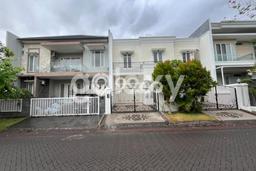 Disewakan! Rumah 3 Kamar Tidur &
3 Kamar Mandi di Pakuwon CIty, Surabaya Disewakan! Rumah 3 Kamar Tidur &
3 Kamar Mandi di Pakuwon CIty, Surabaya