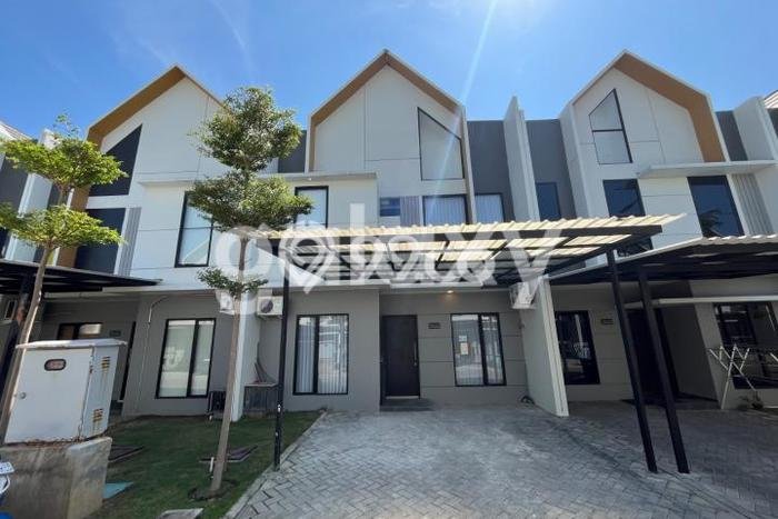 Rumah Luas Asri 3 KT Siap Huni di Pakuwon City Surabaya Rumah Luas Asri 3 KT Siap Huni di Pakuwon City Surabaya