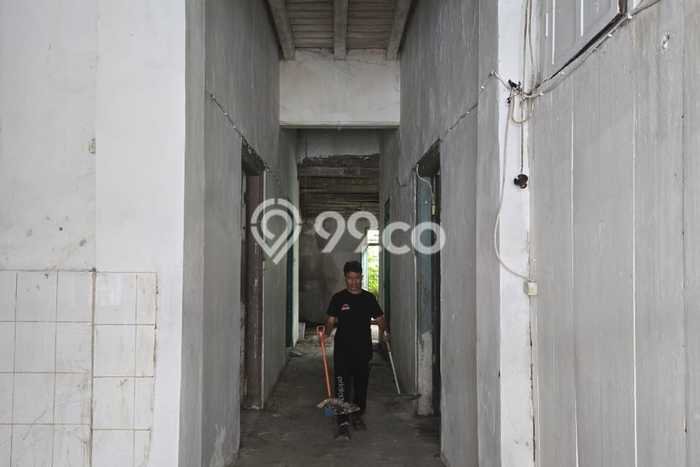 Gudang Dijual di Krembangan Surabaya dengan Luas Bangunan 200m2 Gudang Dijual di Krembangan Surabaya dengan Luas Bangunan 200m2