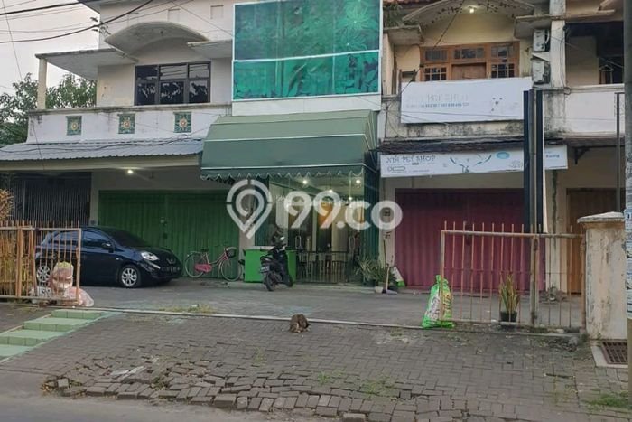 Lokasi Strategis! Dijual Ruko Bisnis di Gayungan, Surabaya Kondisi Bagus Lokasi Strategis! Dijual Ruko Bisnis di Gayungan, Surabaya Kondisi Bagus