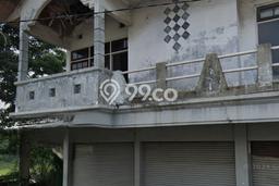 Dijual Rumah Premium dengan Fasilitas Sekitar Lengkap di Lakarsantri, Surabaya Dijual Rumah Premium dengan Fasilitas Sekitar Lengkap di Lakarsantri, Surabaya