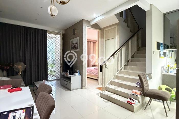 Rumah Luxury Modern Siap Huni di Pakuwon City Surabaya Rumah Luxury Modern Siap Huni di Pakuwon City Surabaya