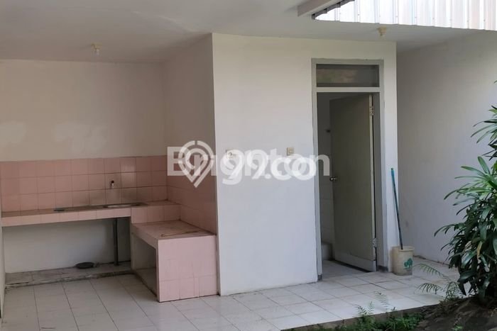 Rumah Sewa Semarang LT 240m2 LB 200m2 Area Tanah Mas Rumah Sewa Semarang LT 240m2 LB 200m2 Area Tanah Mas