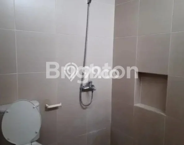 Disewakan! Rumah 3 Kamar Tidur &
2 Kamar Mandi di Sambiroto, Semarang Disewakan! Rumah 3 Kamar Tidur &
2 Kamar Mandi di Sambiroto, Semarang