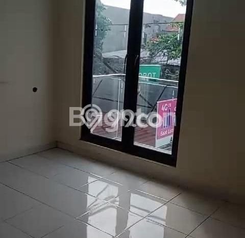 Ruko Disewakan di Area Ramai Semarang Utara, Semarang Ruko Disewakan di Area Ramai Semarang Utara, Semarang