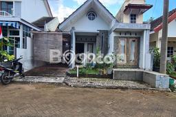 Kesempatan Langka Memiliki Rumah LT 102m² / LB 64m² di Pusat Kota Banyumanik, Semarang Kesempatan Langka Memiliki Rumah LT 102m² / LB 64m² di Pusat Kota Banyumanik, Semarang