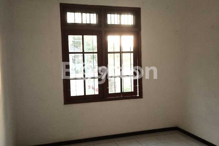 Rumah Asri di , 2 KM, Akses Mudah Rumah Asri di , 2 KM, Akses Mudah