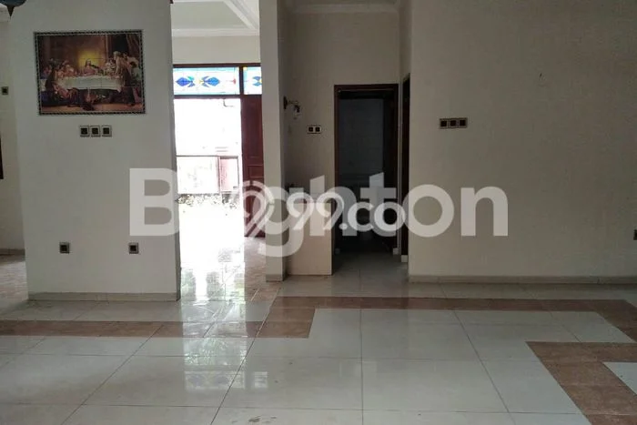 Disewakan Rumah Harga Terjangkau di Bukit Sari Semarang dengan 4 Kamar Tidur Disewakan Rumah Harga Terjangkau di Bukit Sari Semarang dengan 4 Kamar Tidur