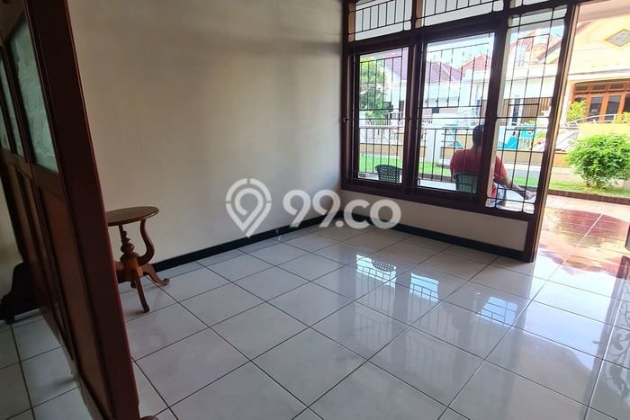 Lokasi terbaik! Rumah siap huni disewakan di Gajah Mungkur LB 200m2 Lokasi terbaik! Rumah siap huni disewakan di Gajah Mungkur LB 200m2