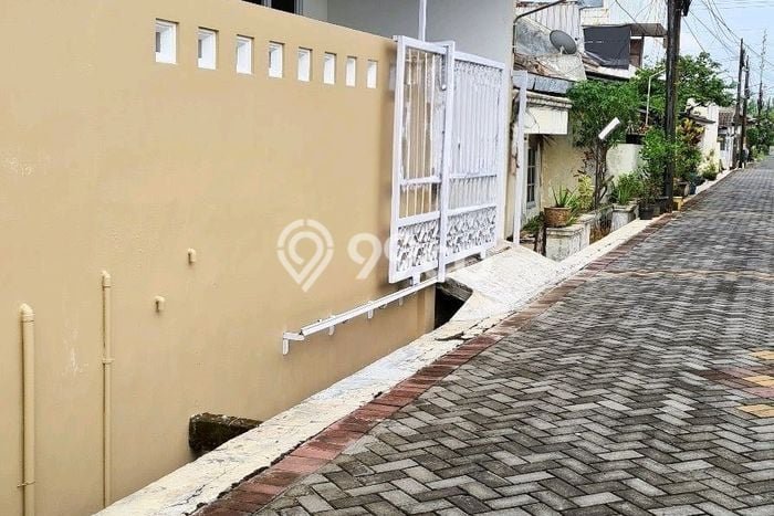 Disewakan! Rumah 4 Kamar Tidur &
2 Kamar Mandi di Tanah Mas, Semarang Disewakan! Rumah 4 Kamar Tidur &
2 Kamar Mandi di Tanah Mas, Semarang