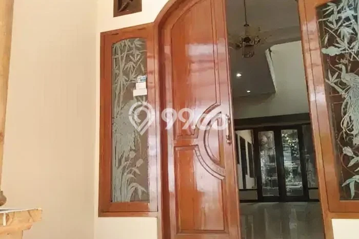 Rumah Strategis Modern Lb 325m2 di Candisari, Semarang Rumah Strategis Modern Lb 325m2 di Candisari, Semarang