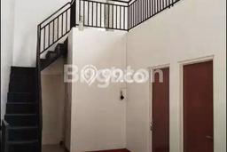 Rumah Luas Asri 4 KT Siap Huni di Kedungmundu Semarang Rumah Luas Asri 4 KT Siap Huni di Kedungmundu Semarang
