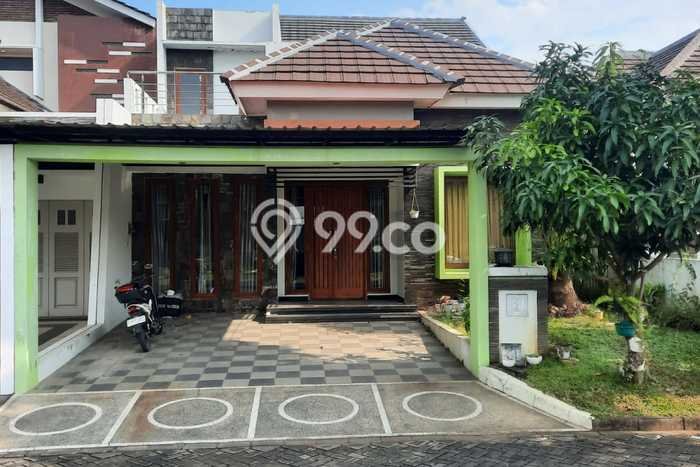 Lokasi terbaik! Rumah siap huni dikontrakkan di Tembalang LB 300m2 Lokasi terbaik! Rumah siap huni dikontrakkan di Tembalang LB 300m2