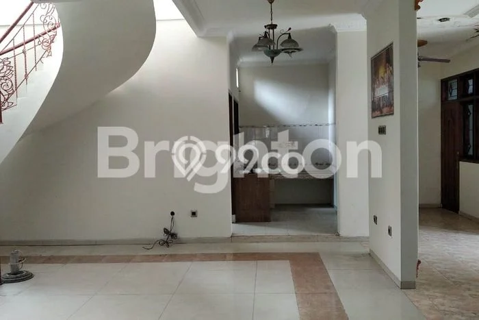 Disewakan Rumah Harga Terjangkau di Bukit Sari Semarang dengan 4 Kamar Tidur Disewakan Rumah Harga Terjangkau di Bukit Sari Semarang dengan 4 Kamar Tidur