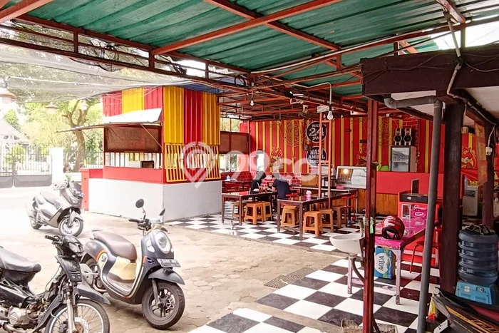 Unit Komersial Dijual di Jombang Jombang Luas Bangunan 184m2 Unit Komersial Dijual di Jombang Jombang Luas Bangunan 184m2