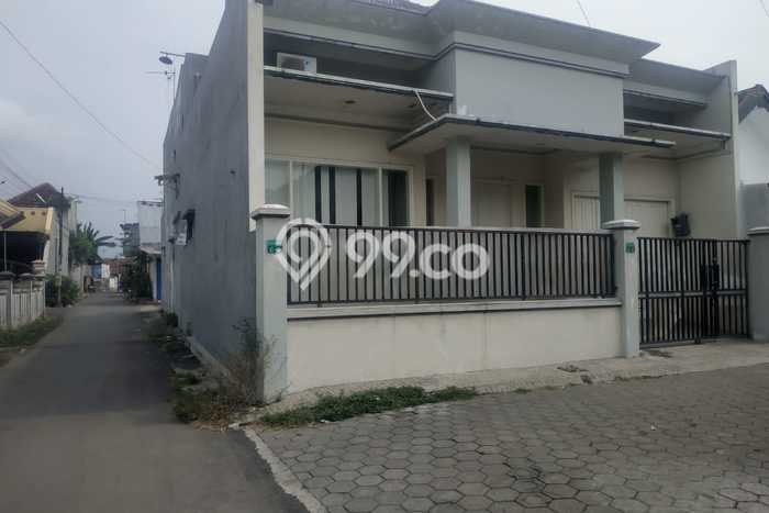 Jual Rumah Favorit Siap Huni LB 280m2 di Jombang, Jombang Jual Rumah Favorit Siap Huni LB 280m2 di Jombang, Jombang