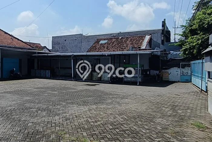 Unit Komersial Tersedia di Jombang Kota Spesifikasi LB 500m2 Unit Komersial Tersedia di Jombang Kota Spesifikasi LB 500m2