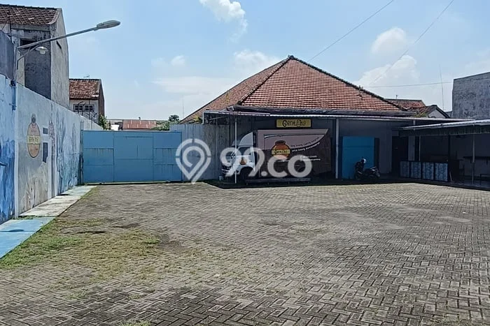 Unit Komersial Tersedia di Jombang Kota Spesifikasi LB 500m2 Unit Komersial Tersedia di Jombang Kota Spesifikasi LB 500m2