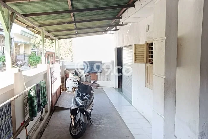 Hunian Strategis 2 KT LB 100m2 Kondisi Bagus di Jombang Kota Hunian Strategis 2 KT LB 100m2 Kondisi Bagus di Jombang Kota