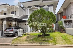 Rumah Elit Modern Tanpa Renovasi di Kota Wisata Jakarta Timur Rumah Elit Modern Tanpa Renovasi di Kota Wisata Jakarta Timur
