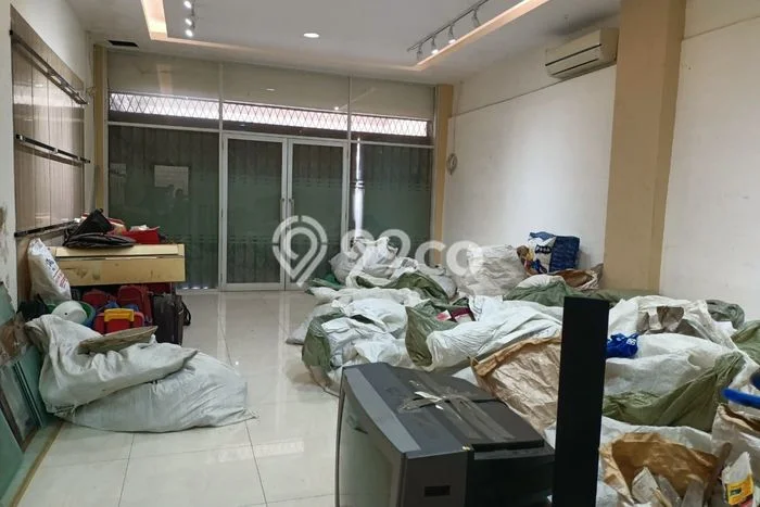 Ruko Disewa di Jakarta Utara dengan LB 520m2 Area Komersial Ramai Ruko Disewa di Jakarta Utara dengan LB 520m2 Area Komersial Ramai