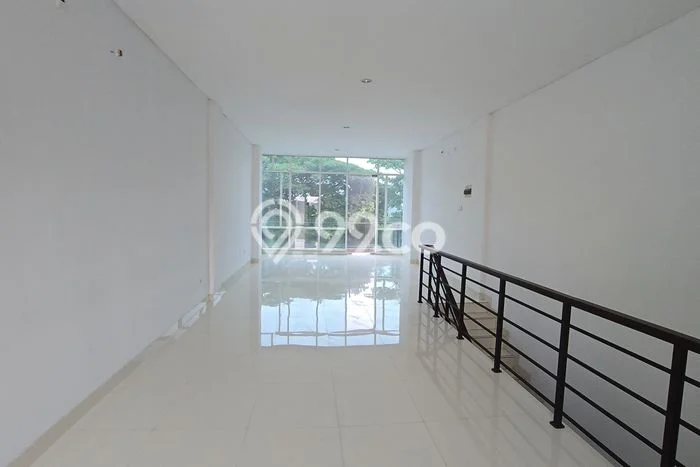 Unit Komersial Disewakan di Tangerang Area Strategis Harga Kompetitif Unit Komersial Disewakan di Tangerang Area Strategis Harga Kompetitif