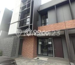 Hunian Nyaman Asri 4 KT Siap Huni di Suvarna Sutera Tangerang Hunian Nyaman Asri 4 KT Siap Huni di Suvarna Sutera Tangerang