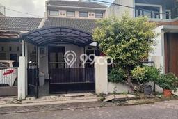 Dijual Hunian Rumah Terawat 3 Kamar di Sektor 4 - Bintaro, Jakarta Selatan Dijual Hunian Rumah Terawat 3 Kamar di Sektor 4 - Bintaro, Jakarta Selatan