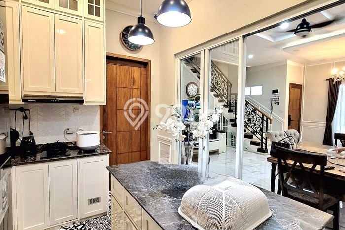 Hunian Cantik Modern Lb 200m2 di Ciputat Timur, Tangerang Selatan Hunian Cantik Modern Lb 200m2 di Ciputat Timur, Tangerang Selatan