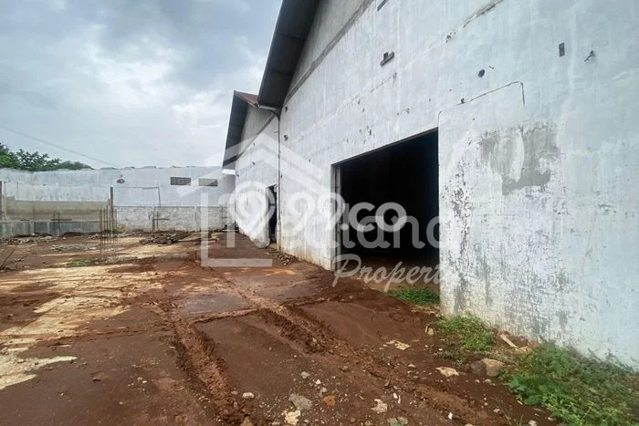 Unit Gudang disewakan di Bergas Semarang dengan LT 3300m2 / LB 3000m2 Unit Gudang disewakan di Bergas Semarang dengan LT 3300m2 / LB 3000m2