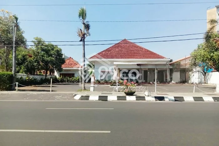 Unit Komersial Disewa Lokasi Semarang Tengah, Semarang Spesifikasi Luas Bangunan 1000m2 Unit Komersial Disewa Lokasi Semarang Tengah, Semarang Spesifikasi Luas Bangunan 1000m2
