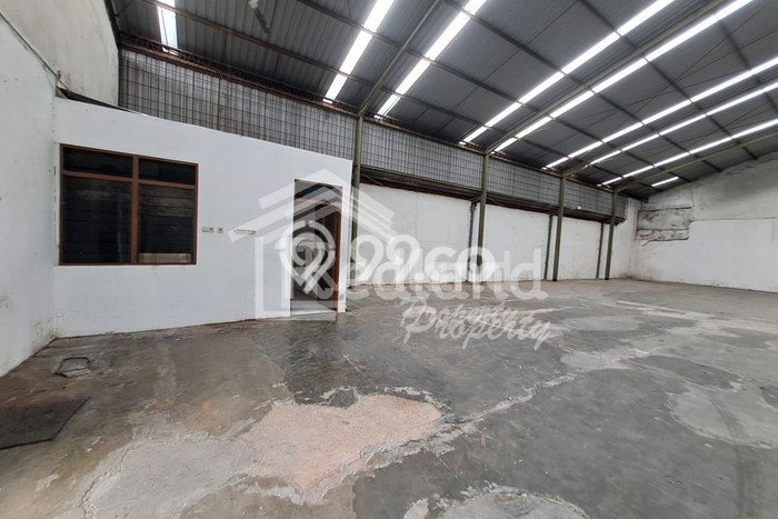 Unit Gudang disewakan di Semarang Barat Semarang dengan LT 1060m2 / LB 800m2 Unit Gudang disewakan di Semarang Barat Semarang dengan LT 1060m2 / LB 800m2