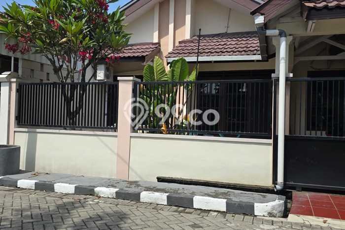 Dijual Rumah Minimalis Bagus Punya 4 KT di Wiyung Surabaya SHM Dijual Rumah Minimalis Bagus Punya 4 KT di Wiyung Surabaya SHM