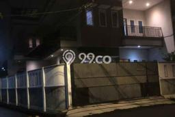 Dijual Rumah Mewah Elegan Dengan View Cantik di Duri Kosambi, Jakarta Barat Dijual Rumah Mewah Elegan Dengan View Cantik di Duri Kosambi, Jakarta Barat