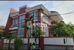 Rumah Elit Modern Tanpa Renovasi di Duri Kepa Jakarta Barat Rumah Elit Modern Tanpa Renovasi di Duri Kepa Jakarta Barat