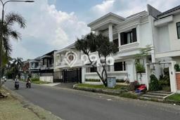 Hot Offer Hunian Premium Ideal dan Luas di Cipondoh, Tangerang Hot Offer Hunian Premium Ideal dan Luas di Cipondoh, Tangerang