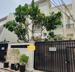 Hunian Mewah LB 1000m2 Siap Pakai Desain Elegan di Kebon Kacang, Jakarta Pusat Hunian Mewah LB 1000m2 Siap Pakai Desain Elegan di Kebon Kacang, Jakarta Pusat