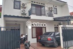 Rumah Modern 4 KT di Pondok Kelapa Jakarta Timur Unfurnished Rumah Modern 4 KT di Pondok Kelapa Jakarta Timur Unfurnished