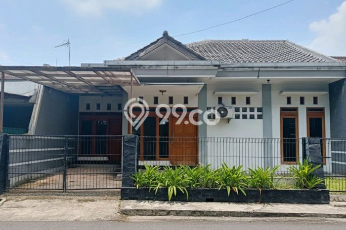 Hunian Nyaman Asri 4 KT Siap Pakai di Pelajar Pejuang Bandung Hunian Nyaman Asri 4 KT Siap Pakai di Pelajar Pejuang Bandung