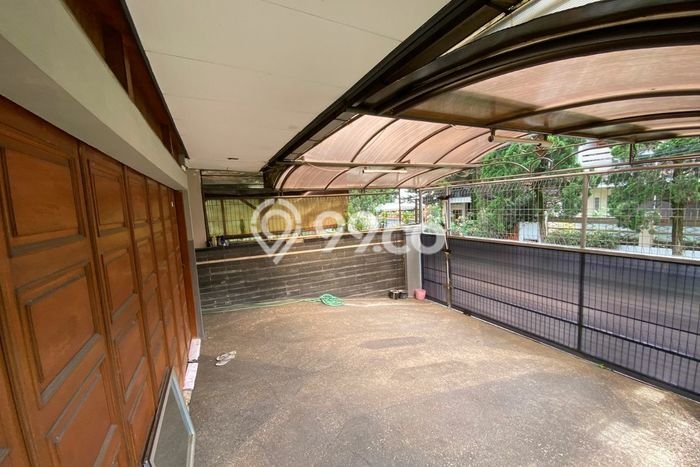 Rumah Elit Modern Tanpa Renovasi di Pasteur Bandung Rumah Elit Modern Tanpa Renovasi di Pasteur Bandung