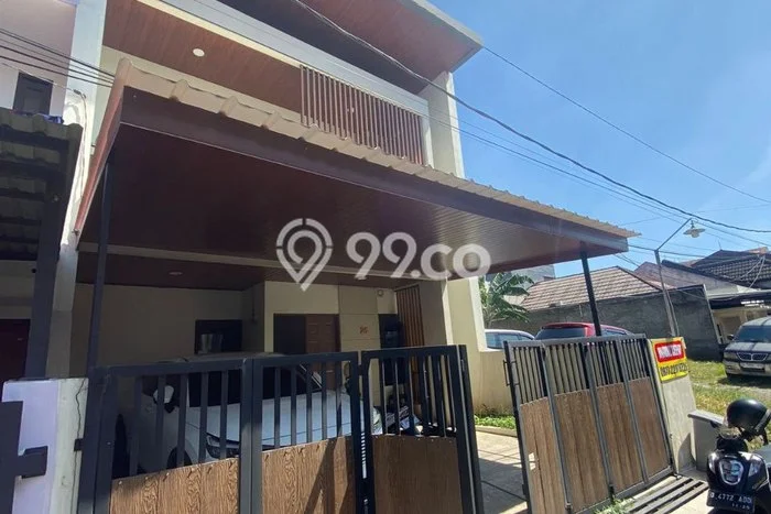For Sale Rumah 5 Kamar Lokasi Ideal Nyaman dan Strategis di Antapani For Sale Rumah 5 Kamar Lokasi Ideal Nyaman dan Strategis di Antapani