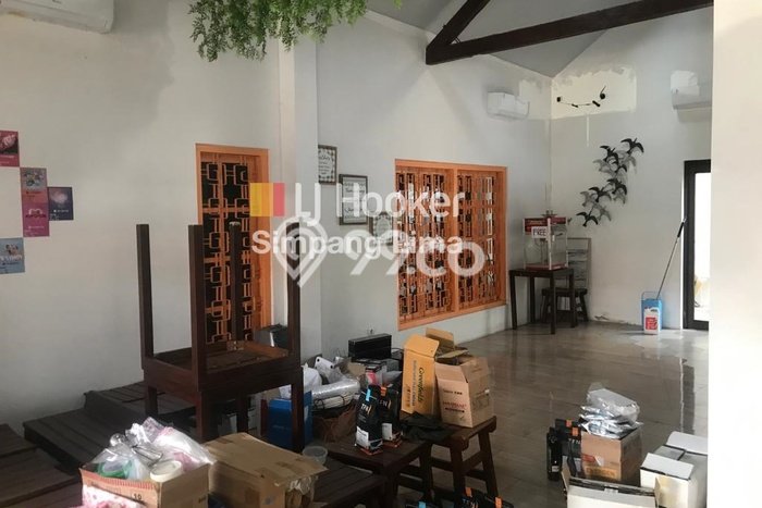 BEST PRICE! Rumah di Semarang Tengah, Dekat Fasilitas, 1 KM, Luas 275m² Bangunan 150m² BEST PRICE! Rumah di Semarang Tengah, Dekat Fasilitas, 1 KM, Luas 275m² Bangunan 150m²