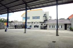 Gudang Strategis di Pedurungan, Luas 600m², Area Komersial, Lokasi Ramai Gudang Strategis di Pedurungan, Luas 600m², Area Komersial, Lokasi Ramai