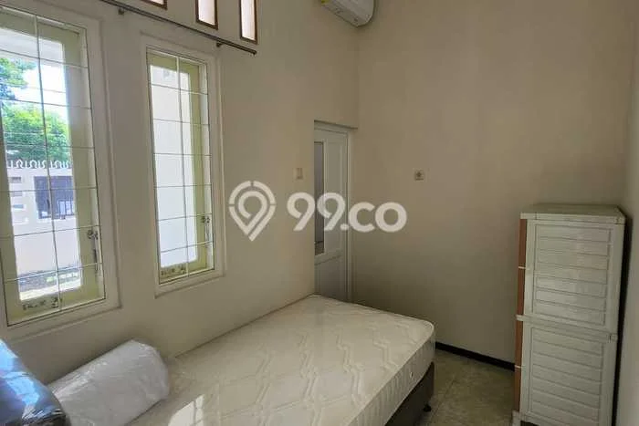 HARGA SPESIAL! Rumah di Karang Tempel, Akses ke Pusat Kota, 8 KT, Luas 196m2m² Bangunan 180m2m² HARGA SPESIAL! Rumah di Karang Tempel, Akses ke Pusat Kota, 8 KT, Luas 196m2m² Bangunan 180m2m²