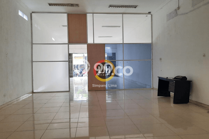 FOR SALE! Ruko di Semarang Tengah Semarang, LT 210m2, LB 200m2 FOR SALE! Ruko di Semarang Tengah Semarang, LT 210m2, LB 200m2
