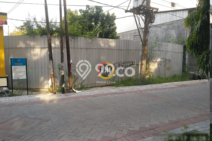 Lahan Strategis di Semarang Barat Dijual dengan Luas 325m2 Lahan Strategis di Semarang Barat Dijual dengan Luas 325m2